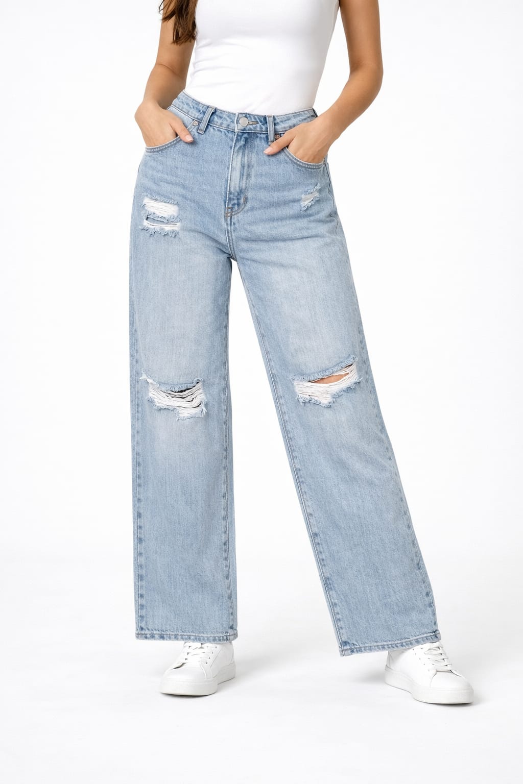 Jeans tessuto fermo con strappi