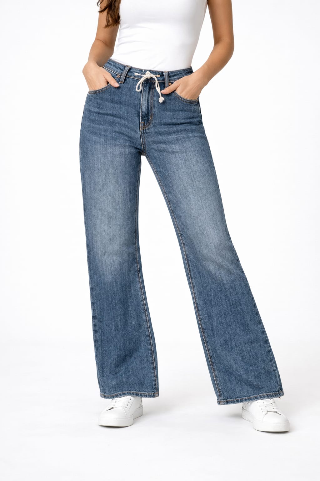Jeans elasticizzato a zampa